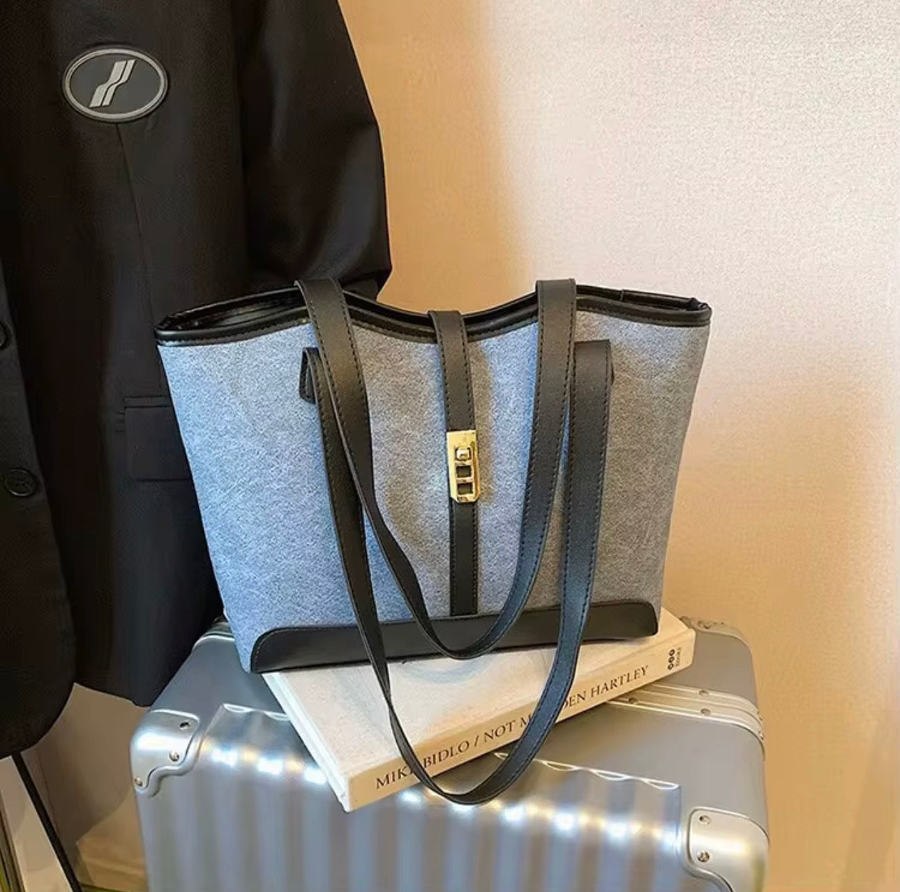 City Luxe Carryall Tote